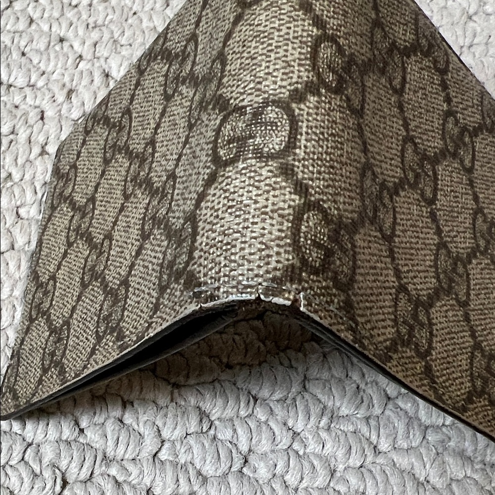 Gucci Tan and Brown GG Pattern Wallet - Picture 5 of 7